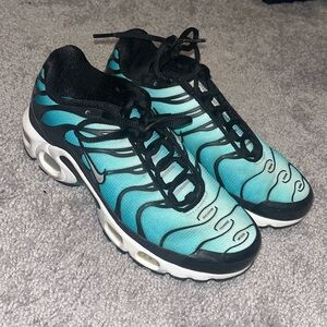 Women’s Nikes shoes